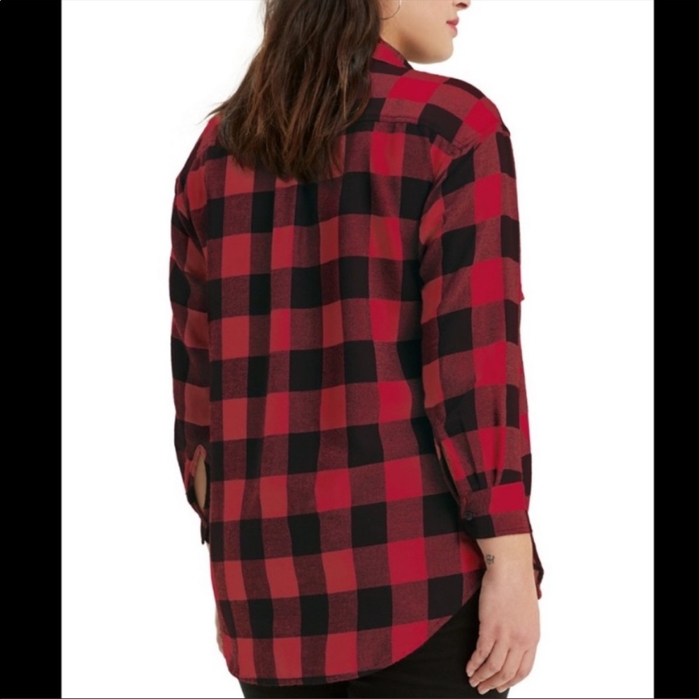 Levi’s boyfriend fit button down - Picture 2 of 8